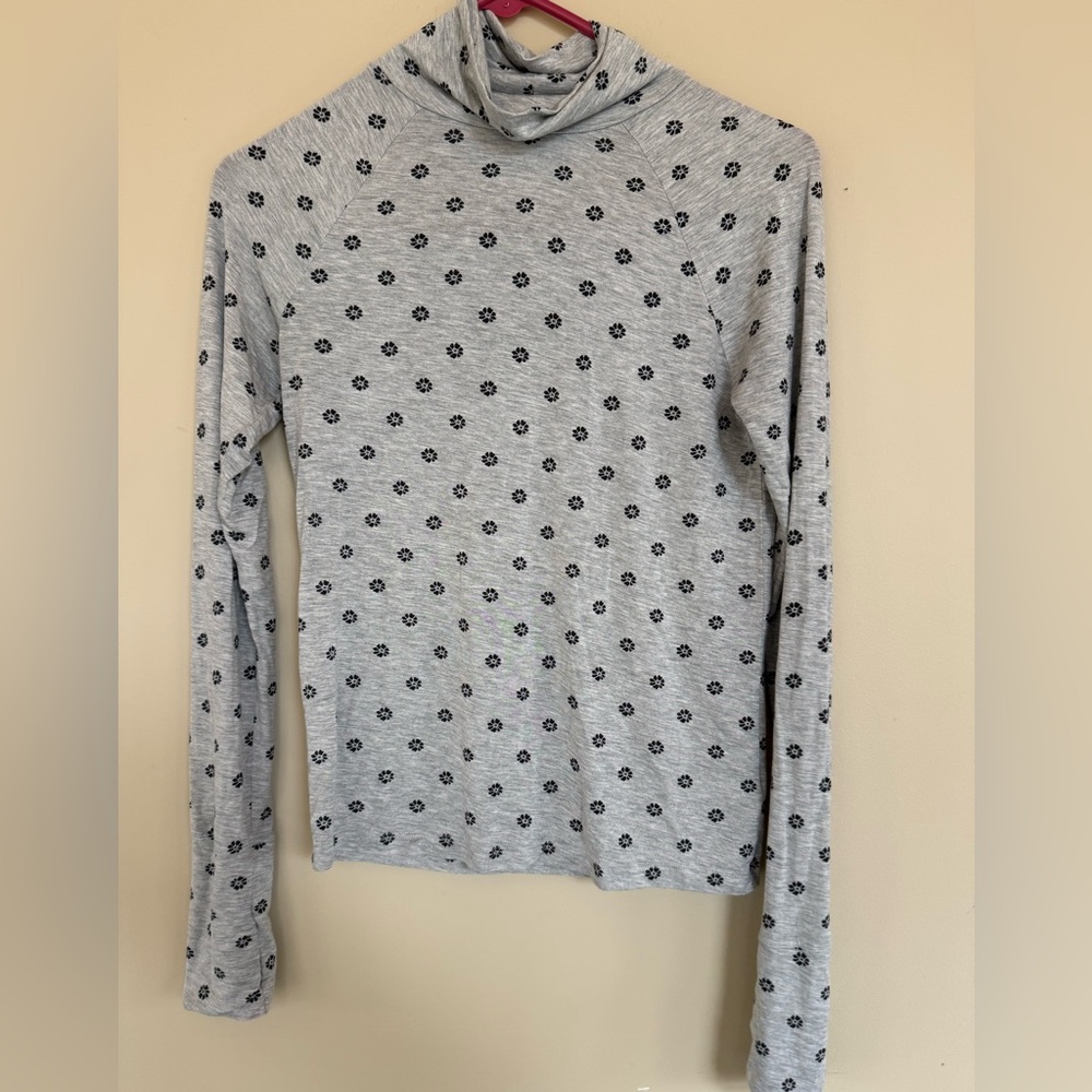 Aerie offline long sleeve turtle neck shirt - Picture 2 of 4